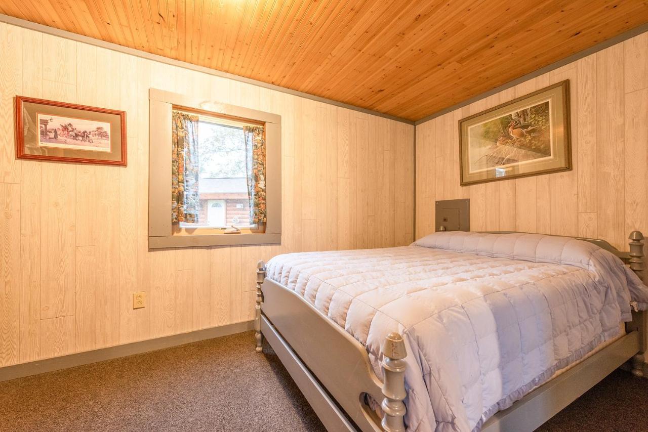 Hotel Spur Of The Moment Ranch Mountain Exterior foto