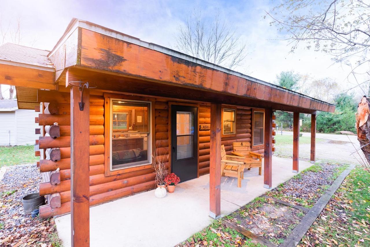 Hotel Spur Of The Moment Ranch Mountain Exterior foto